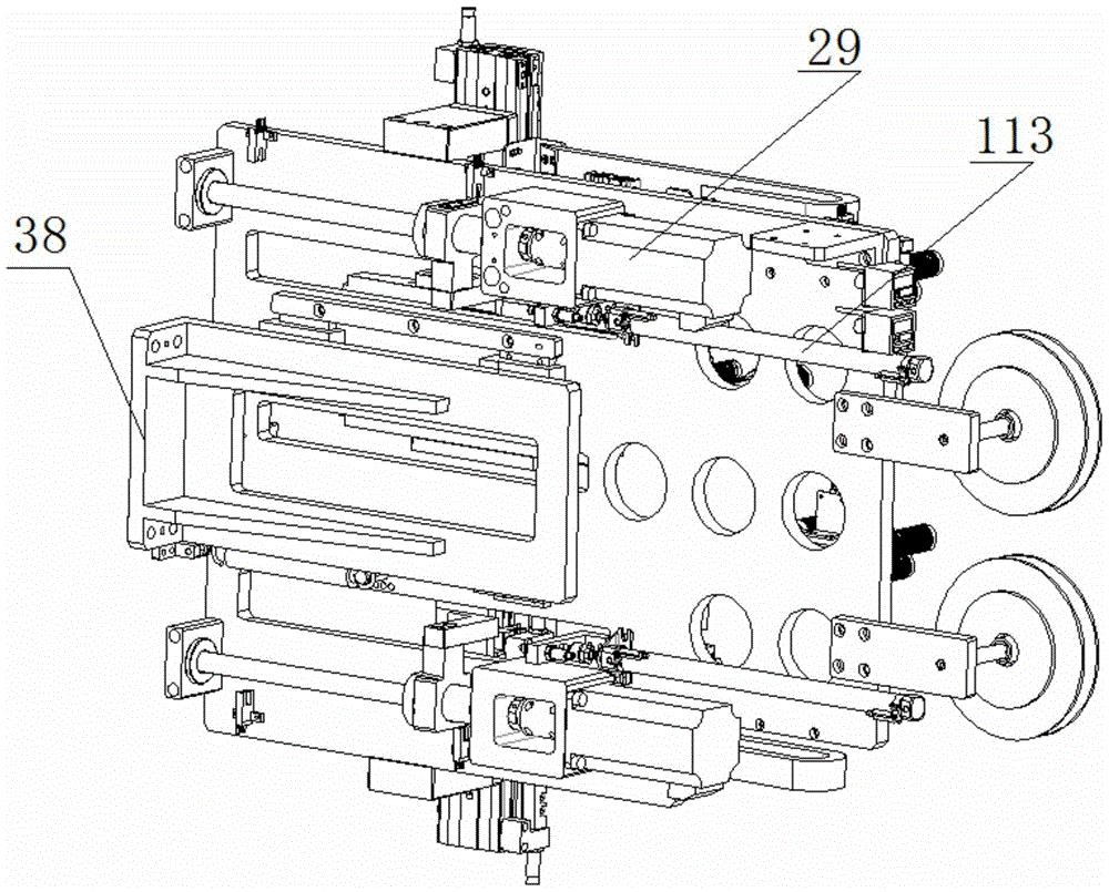 A cutting and pasting device and its pole piece winding equipment