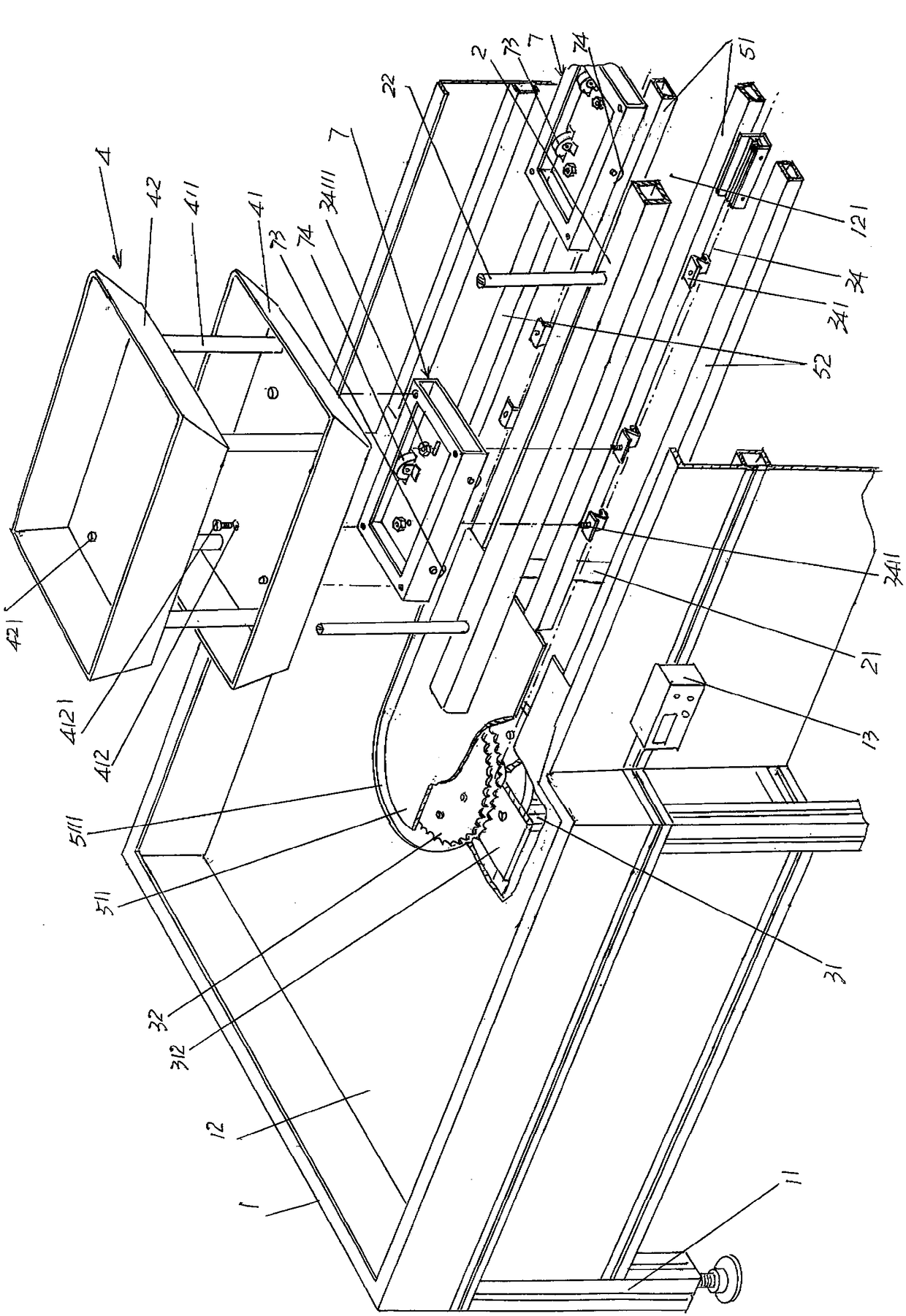 Energy-conservation and noise-reduction circular conveying device