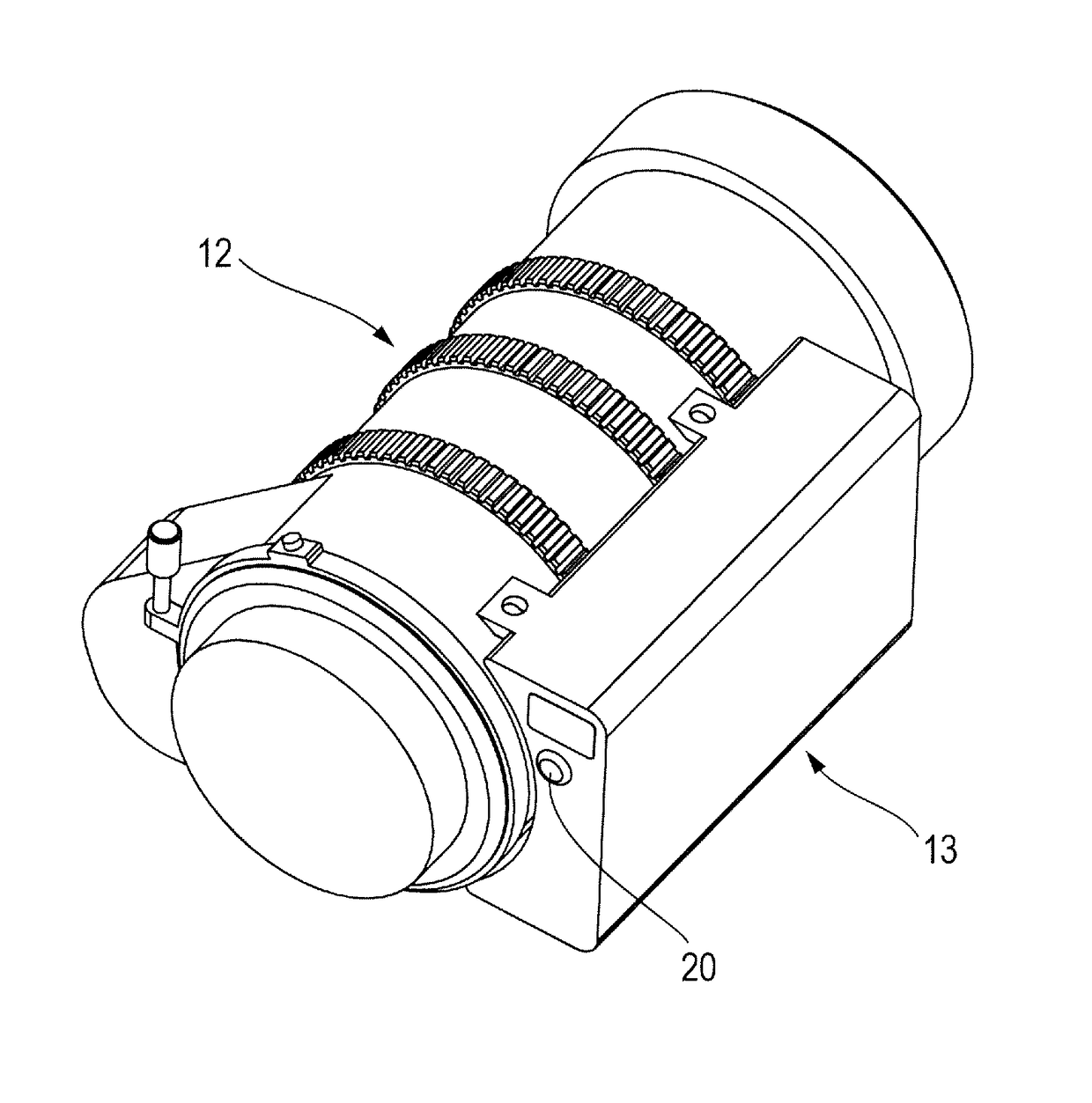 Lens apparatus and image pickup apparatus including the same