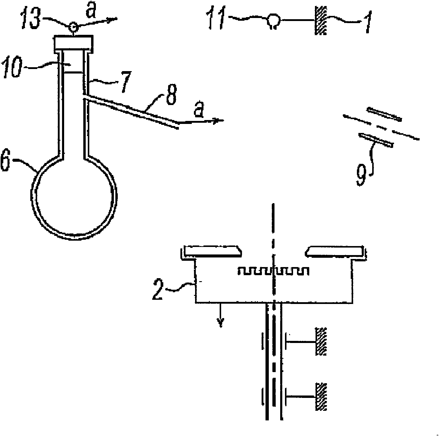 Distilling device suitable for globular distillation flask