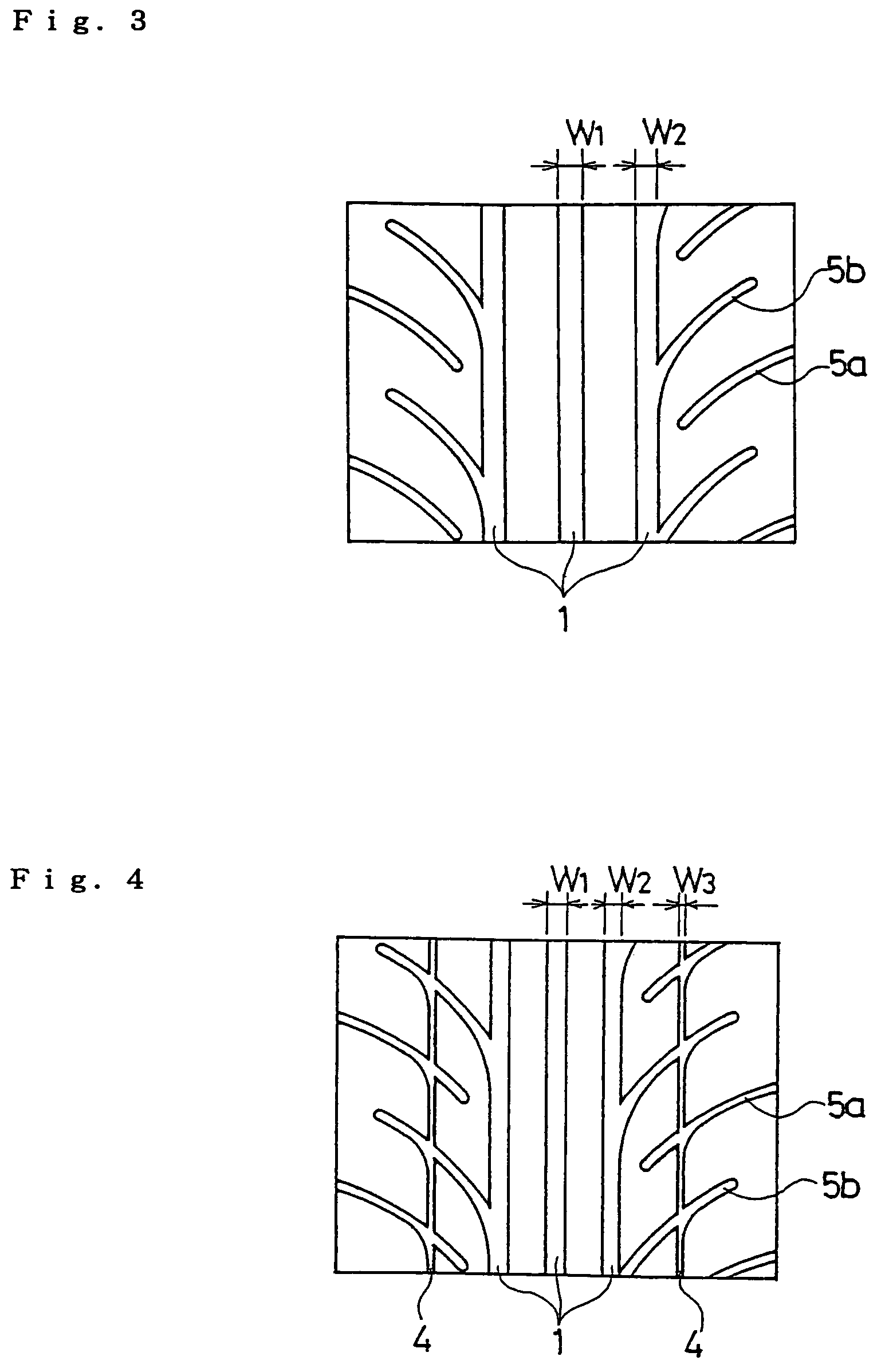 Pneumatic tire having circumferential straight main groove, arcuate curved main grooves and circumferential auxiliary grooves