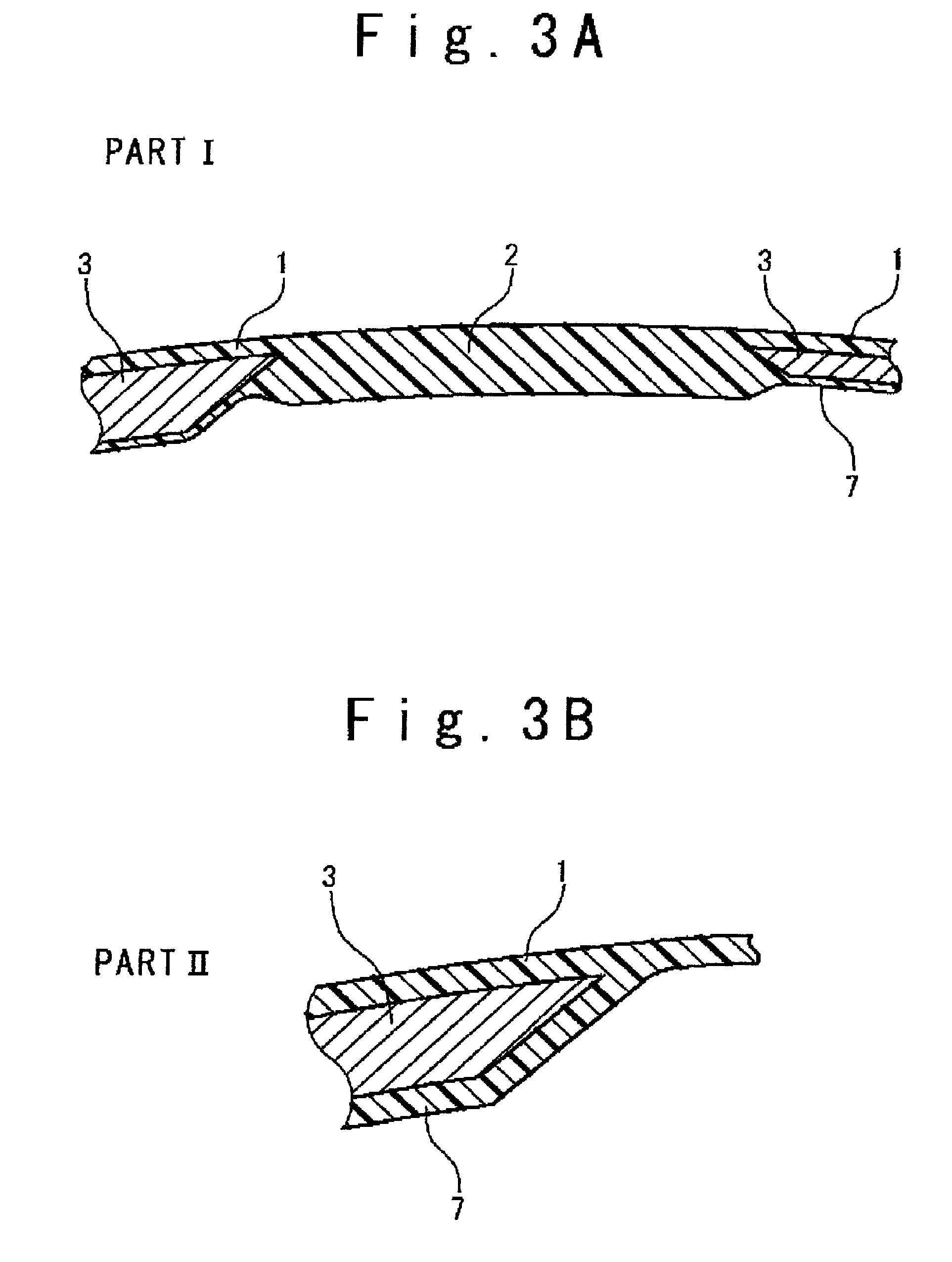 Wind turbine blade with sufficiently high strength and light weight