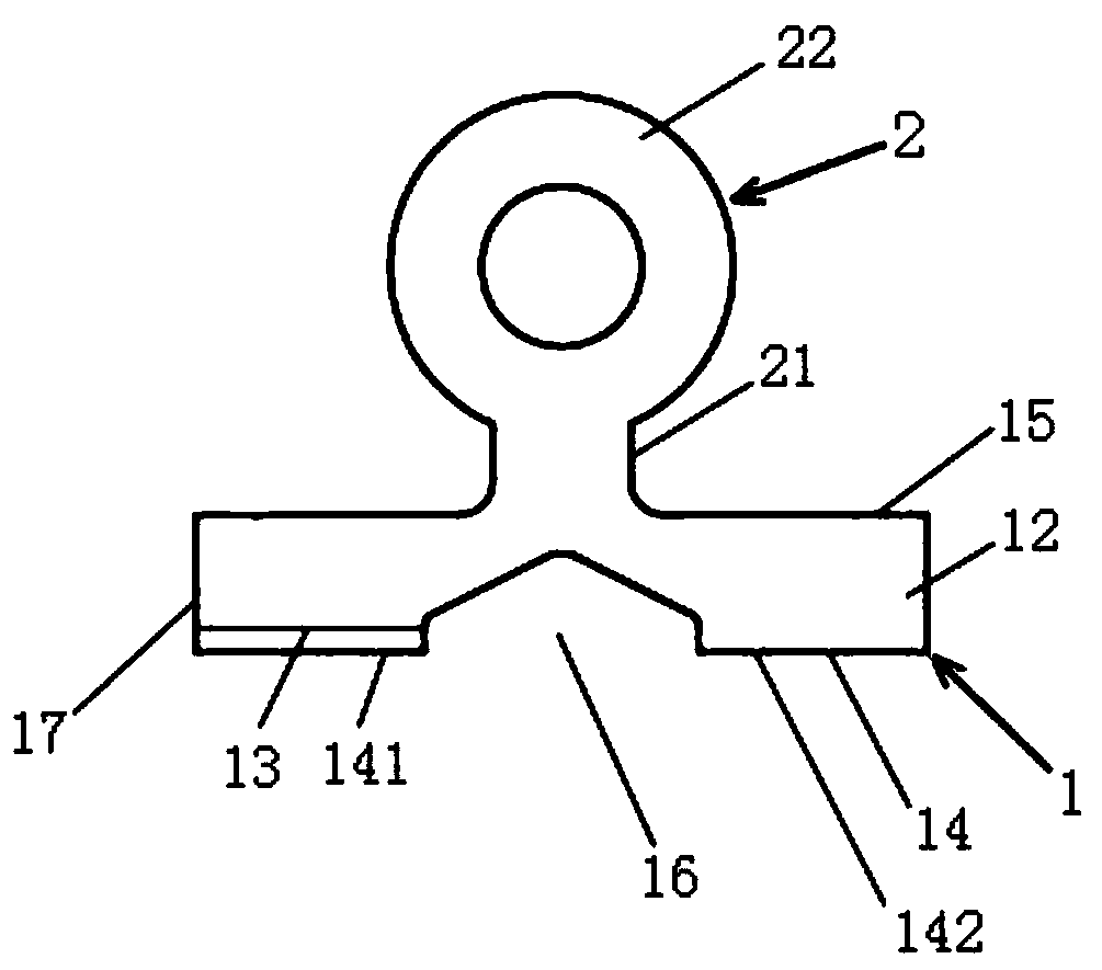 Sealing member, foam molding die, and manufacturing method of foam molding