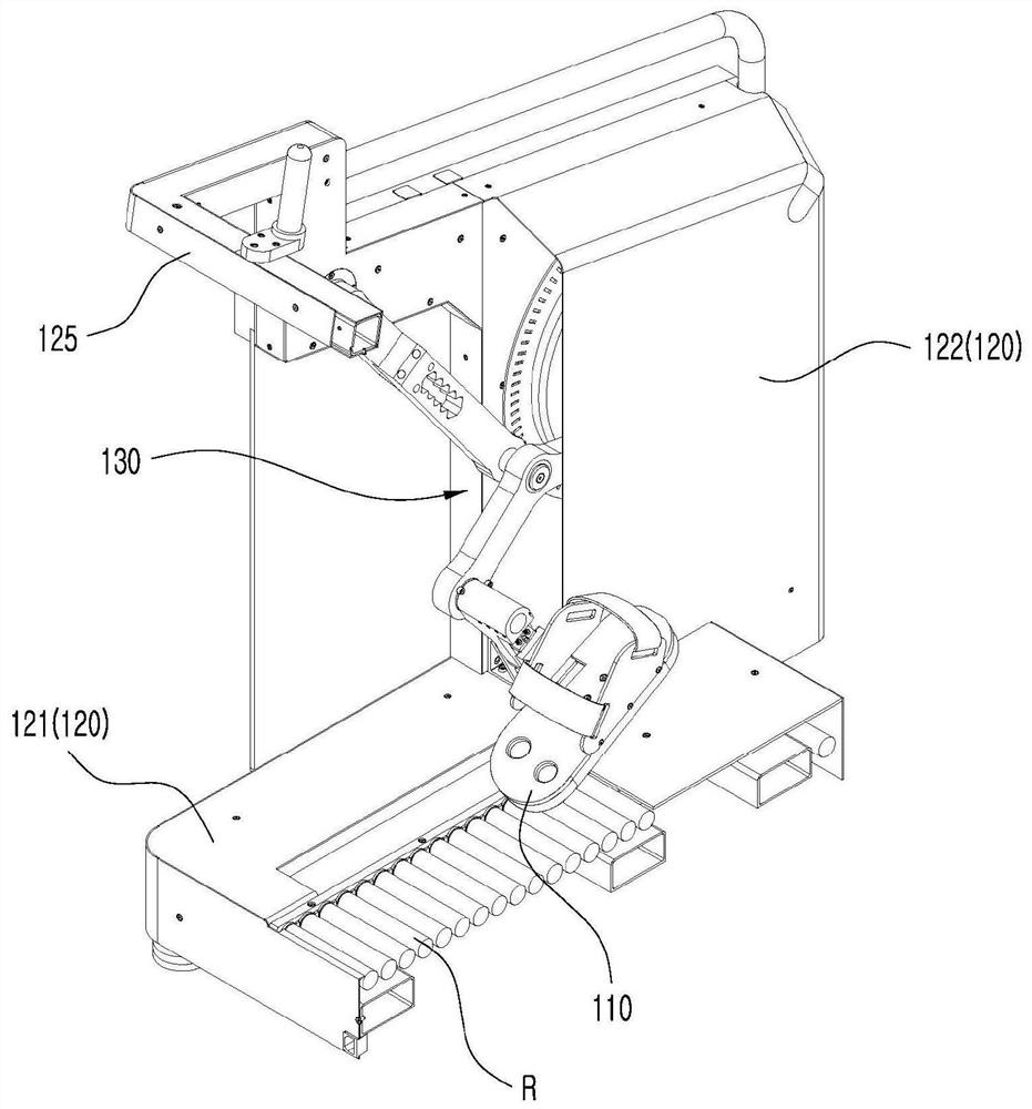 Virtual reality walking device having stride length adjusting function