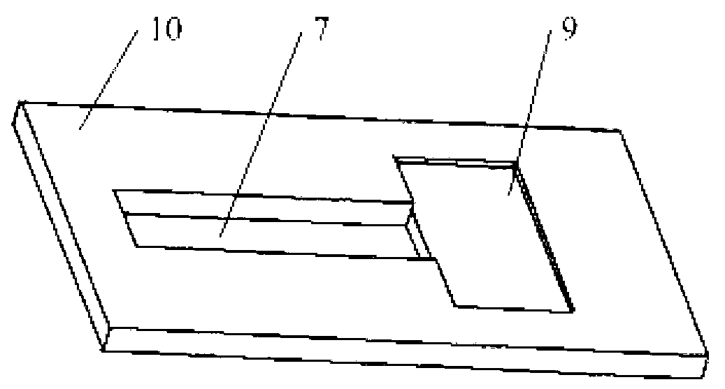 Silicon substrate differential motion quartz acceleration sensor