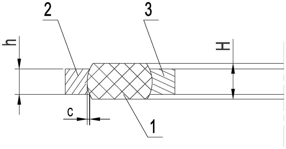 Flexible graphite gasket with concave arc inner and outer rings