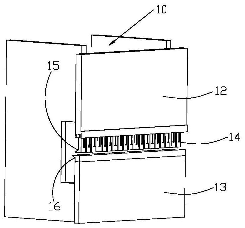 Multilateral bending center die with self-locking and automatic disassembly and assembly functions