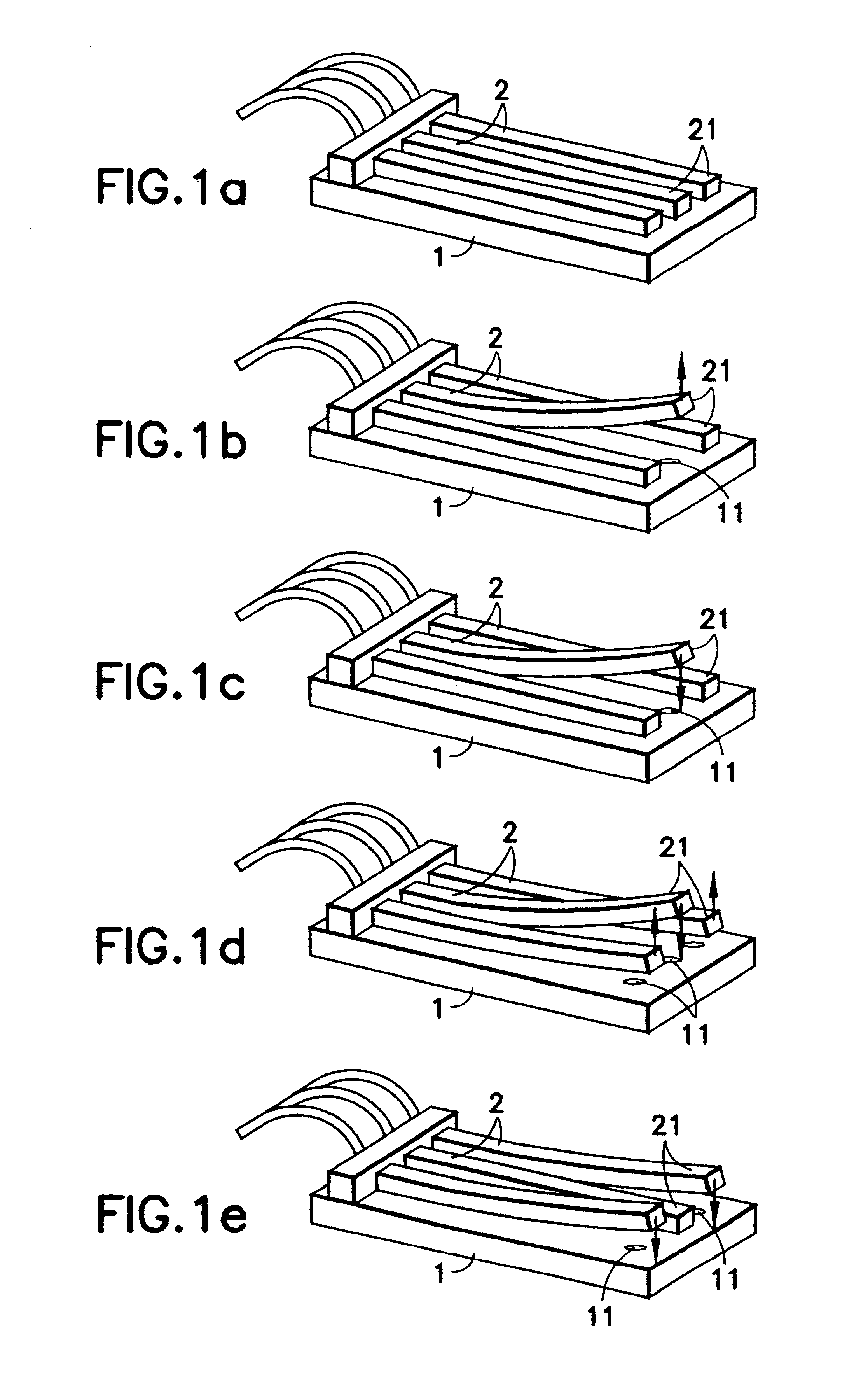 Piezo bending transducer drop-on demand print head and method of actuating it