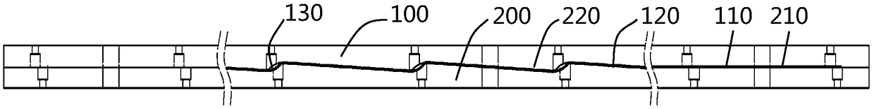 Longitudinal mechanical flexibility compensation device for worktable of bending machine and manufacturing method of longitudinal mechanical flexibility compensation device