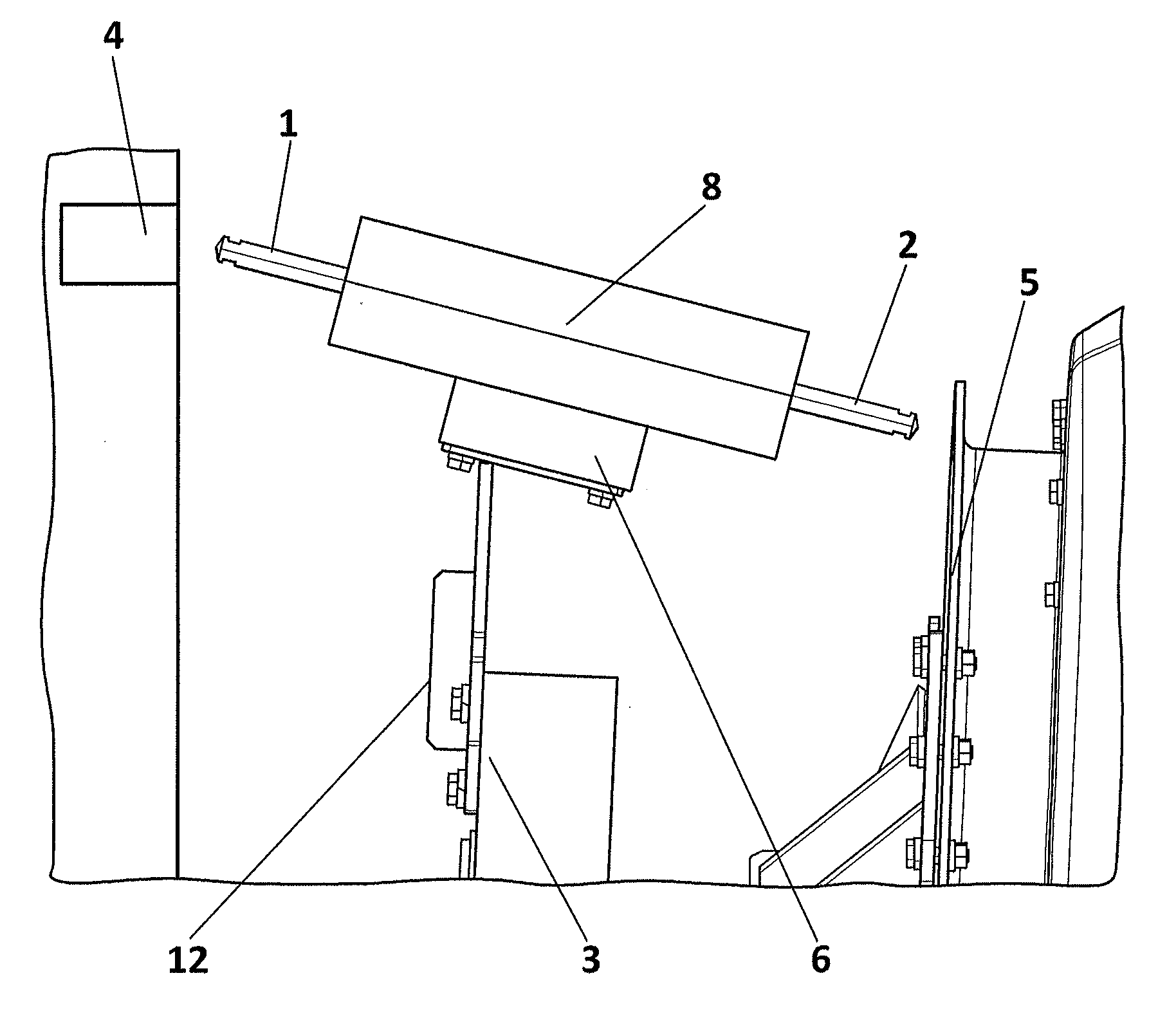 Lightning transmission device between the rotor and the nacelle in a wind turbine