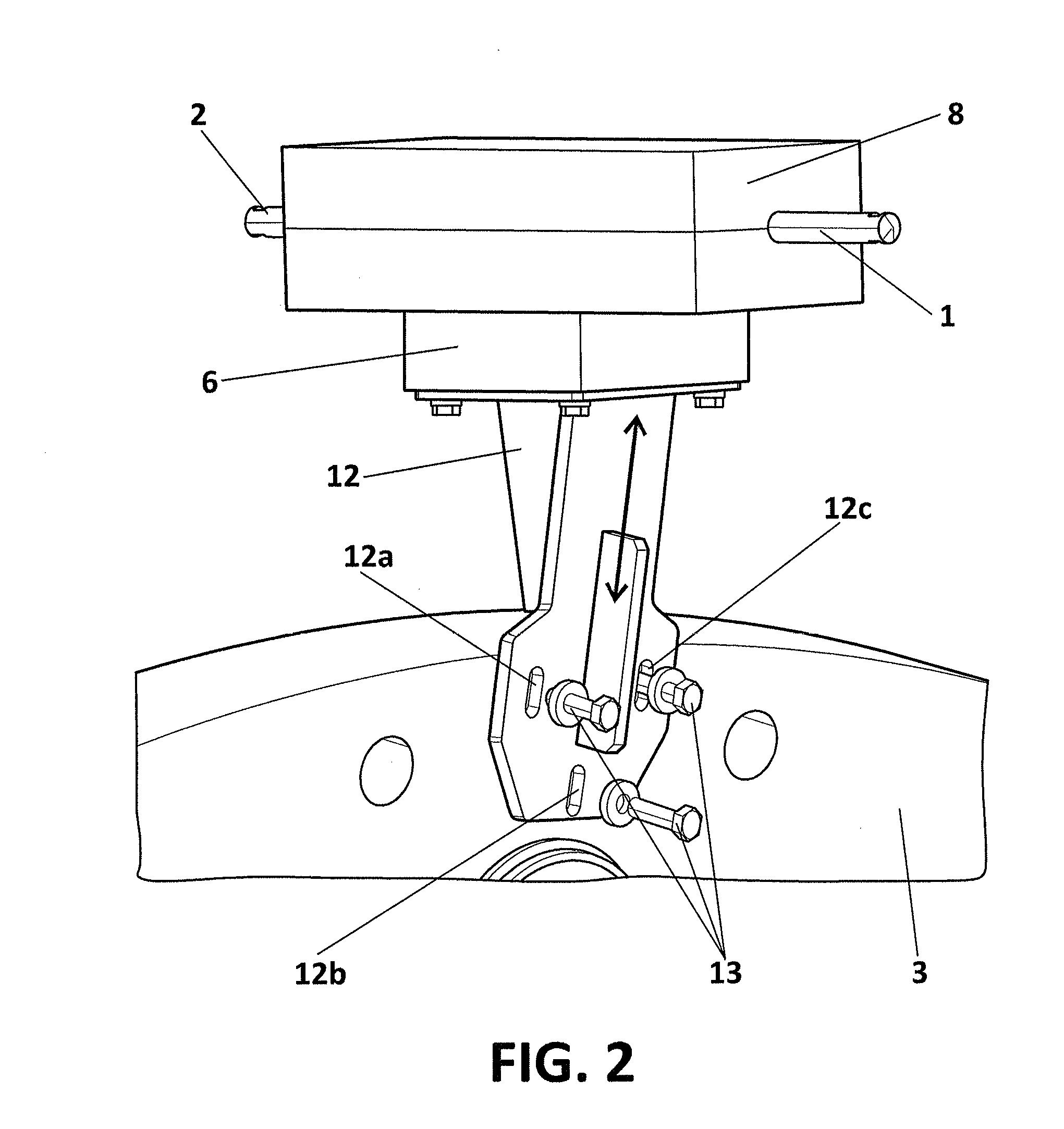 Lightning transmission device between the rotor and the nacelle in a wind turbine