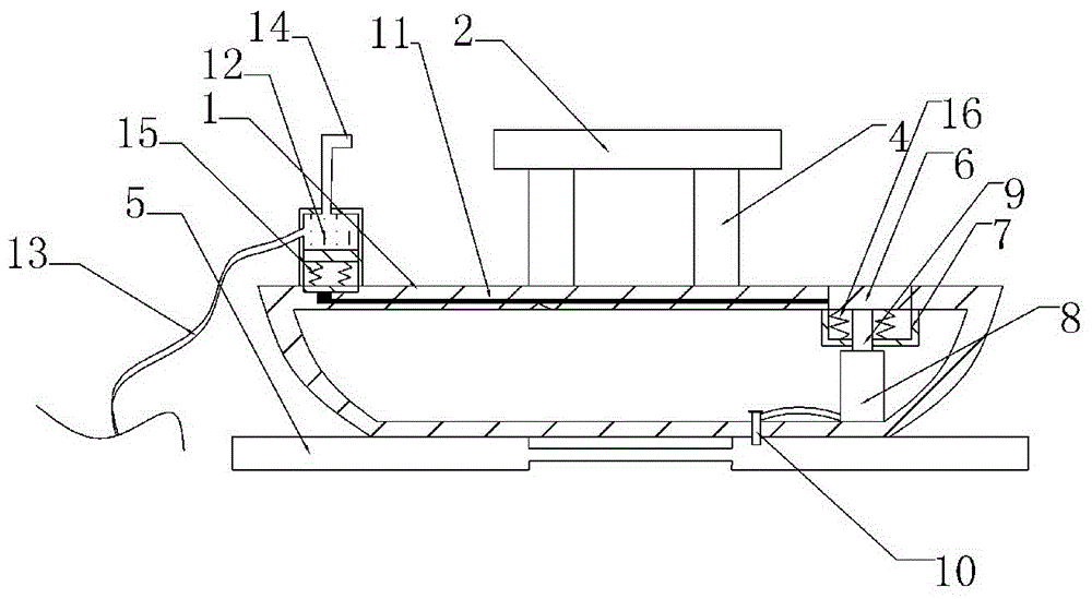 Capsizing and sinking preventing archaistic yacht