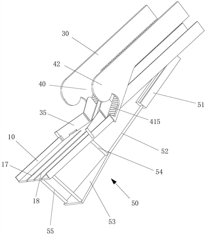 A split conveying system for cutting steel rings for cement buildings