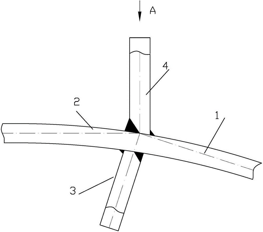 Inclined double-bottom ship based on four-center alignment connection of inner bottom plate and side horizontal girder