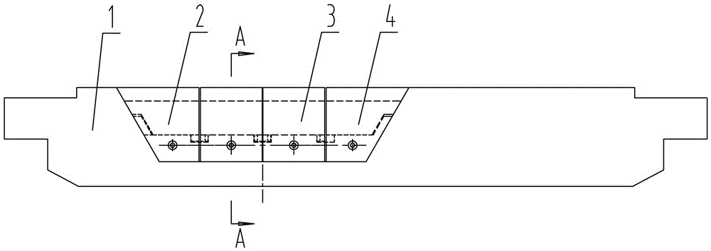 Grate plate protection movable block of single-tooth roller crusher convenient for disassembly and replacement