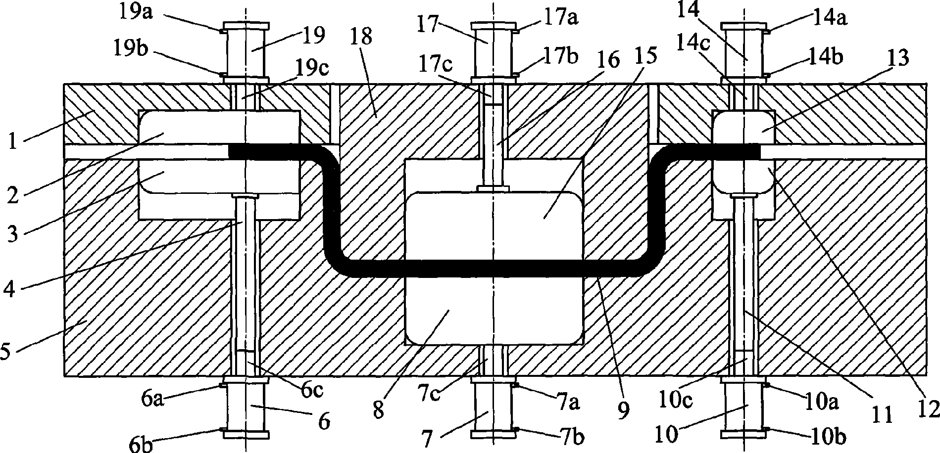 Thermoforming, hole-punching and edge-cutting integrated technique and mold of high-duty steel part