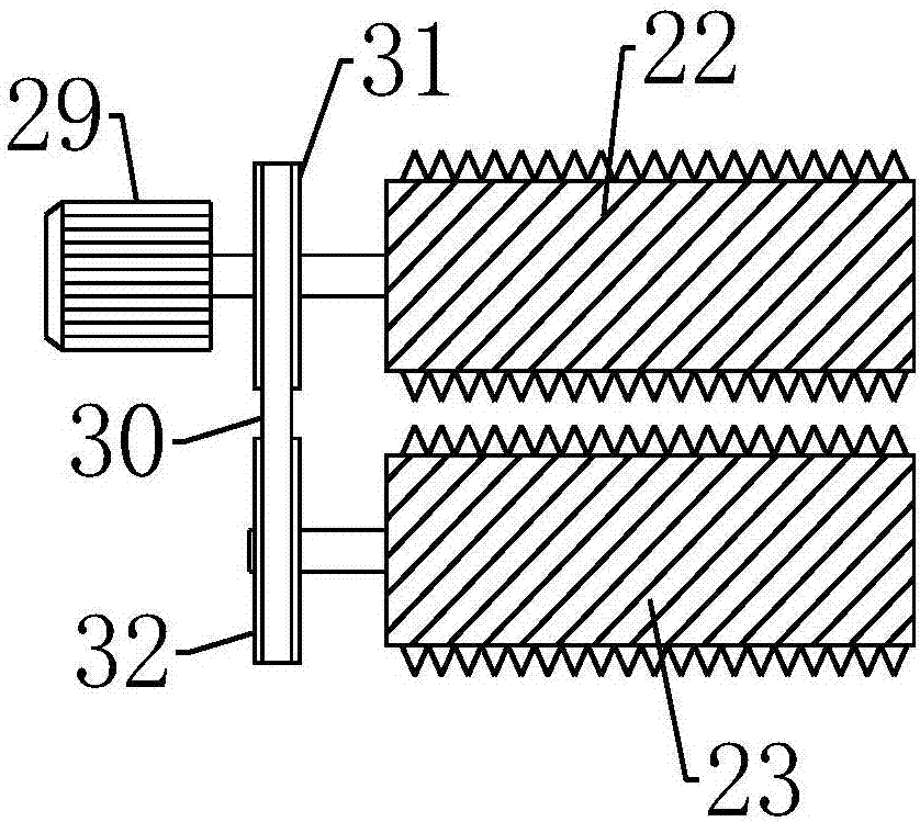 Building waste crushing and recycling device