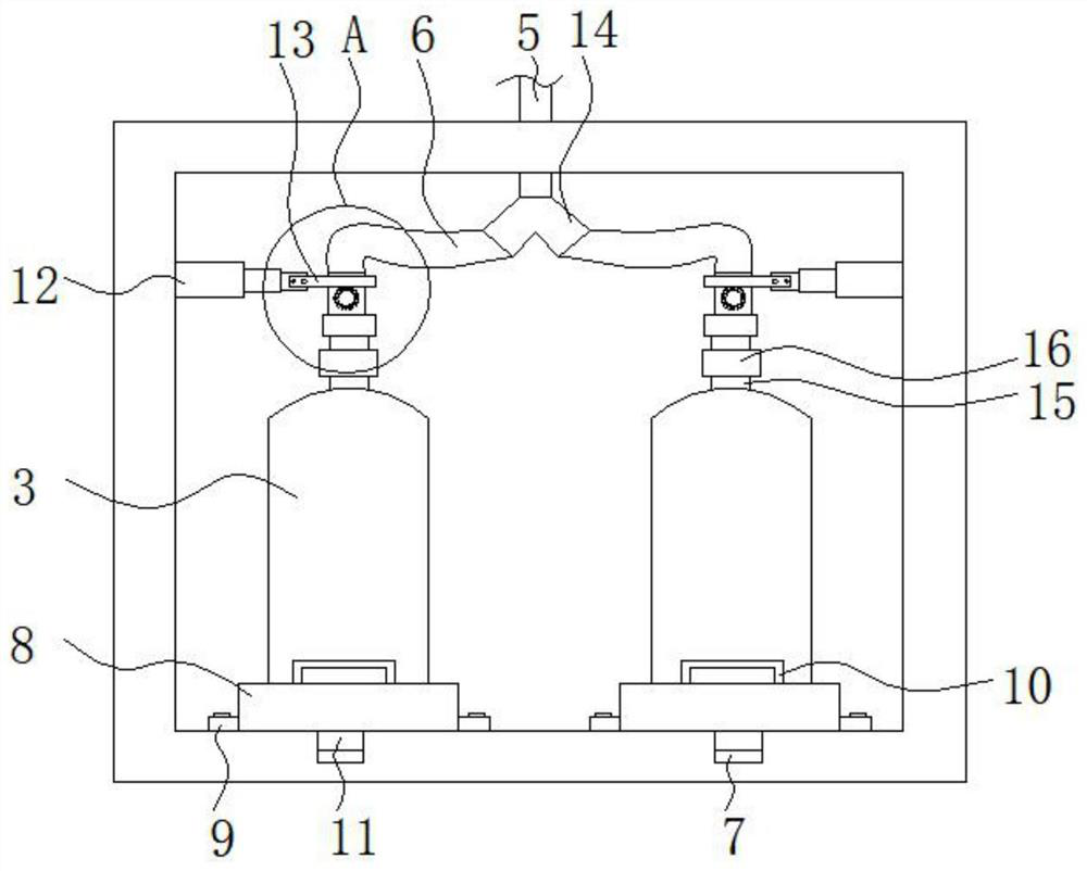 Low-nitrogen gas intake control device for production of cement rotary kiln