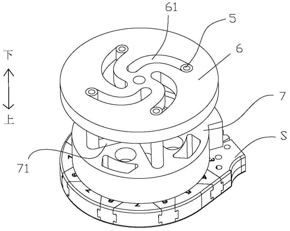 Shrinkage mold core structure capable of horizontally shrinking and free of material shortage on edge