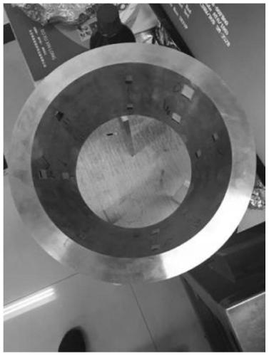 Sample platform capable of simultaneously preparing surface-enhanced Raman substrate on large scale