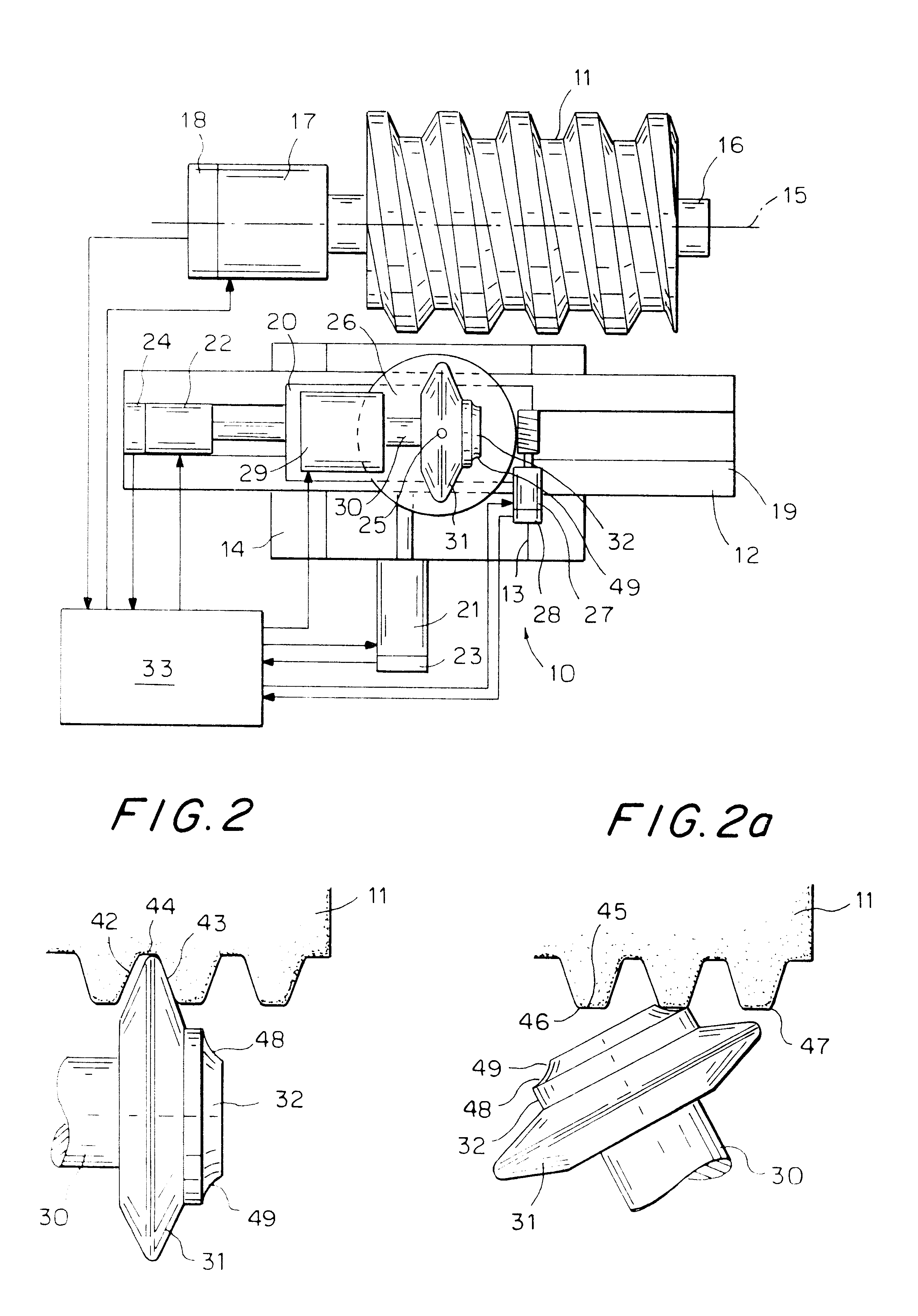 Device and method for profiling grinding worms