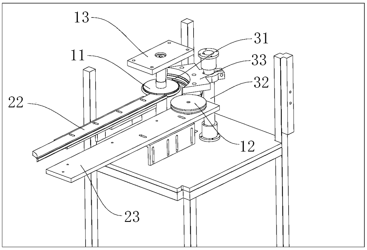 Automatic cutting-off device for bottle mouth residual materials