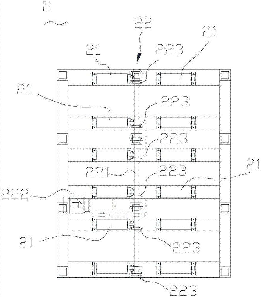 Horizontal type conveying and rotating device for cylindrical workpiece