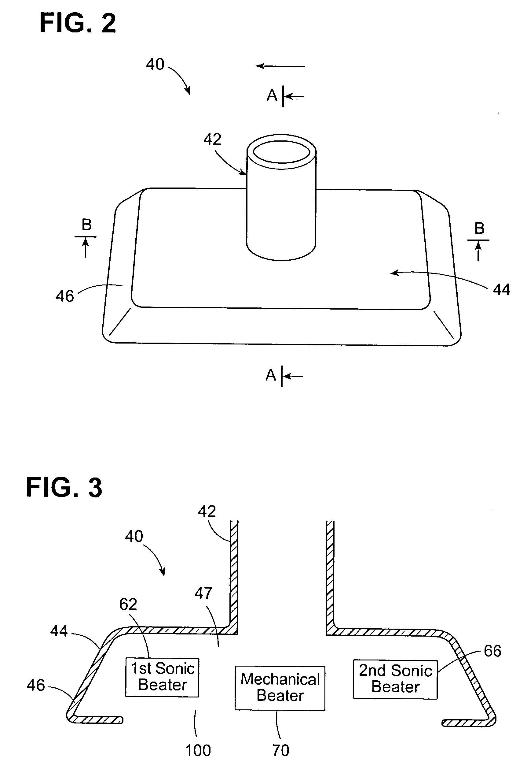 Vacuum cleaner nozzle including mechanical beater and sonic beater