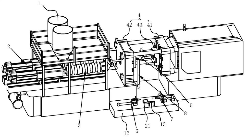 Color gradient injection molding process for packaging bottle