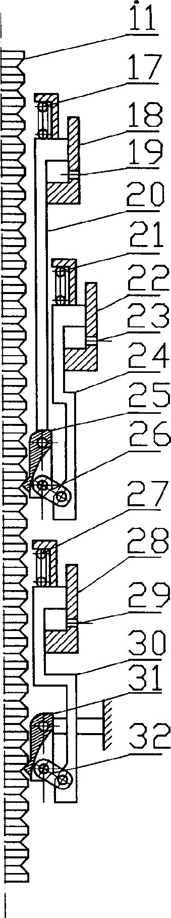 Nuclear reactor control rod hydraulic driving system