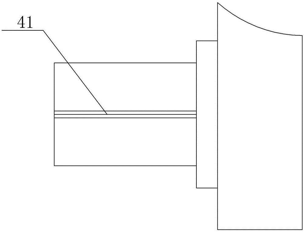 Synchronous bag cutting device