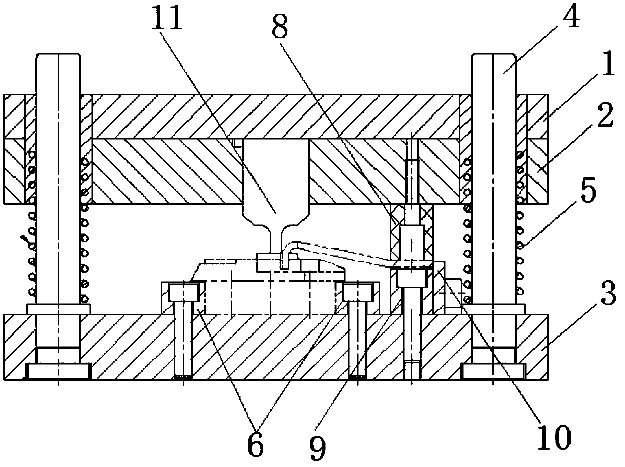 Riveting clamp of arc striking piece of frame type circuit breaker