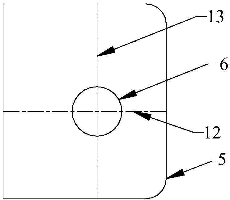 Installation tooling and installation method of opening and closing hinge for ships