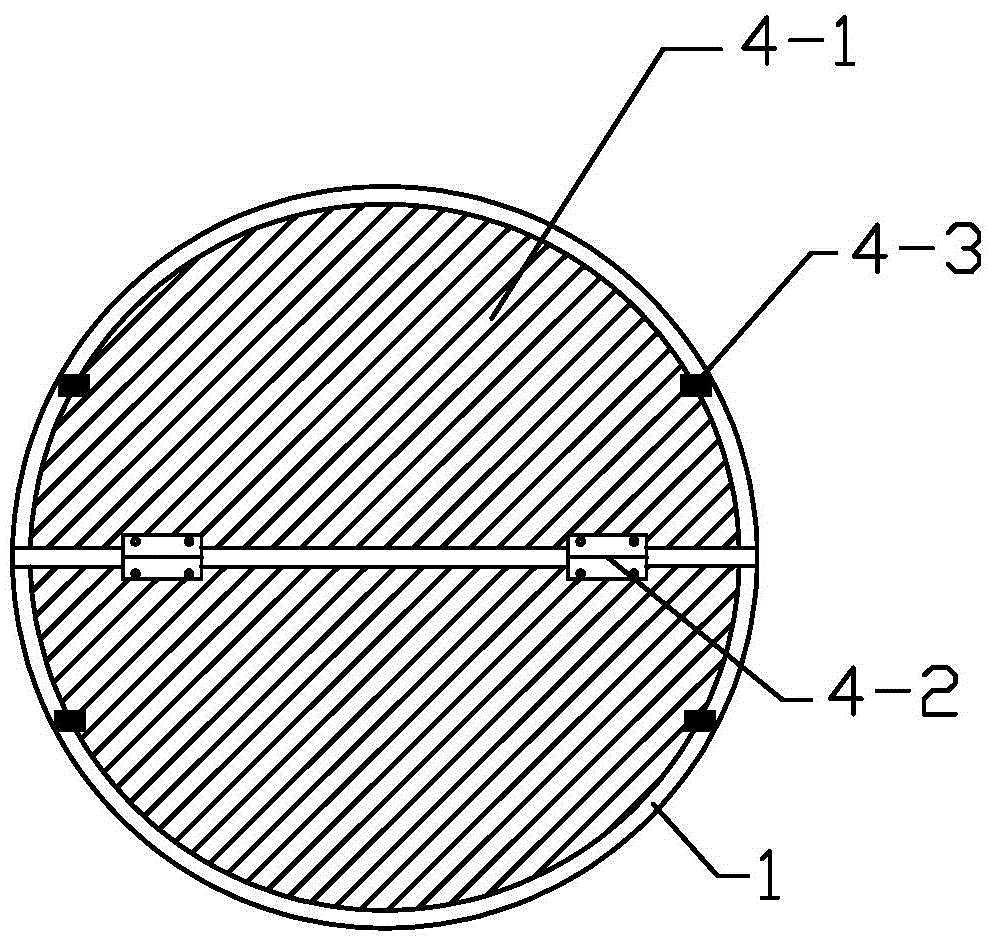 An underwater concrete pouring pile elevation control device and its application method