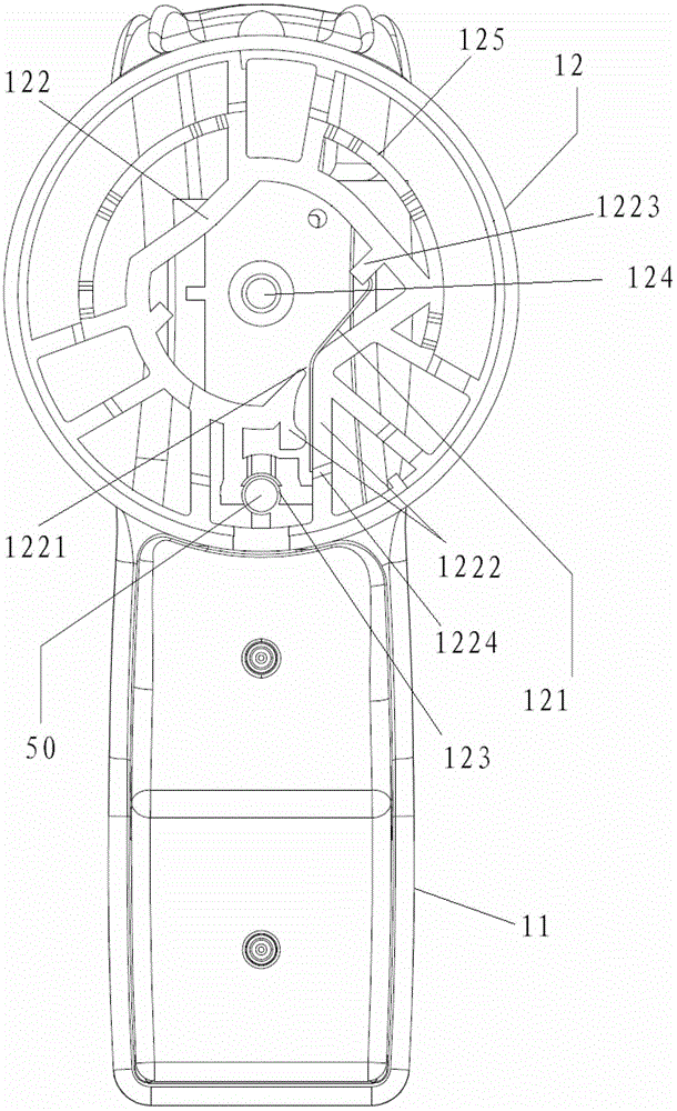 Handle with safe locking device and circuit breaker comprising the handle