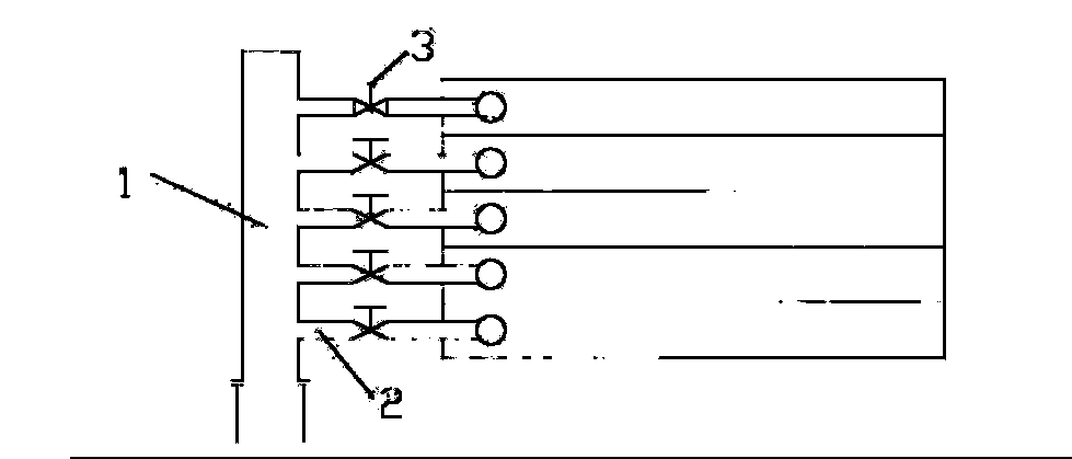 Method for damming by mucky soil filling bags