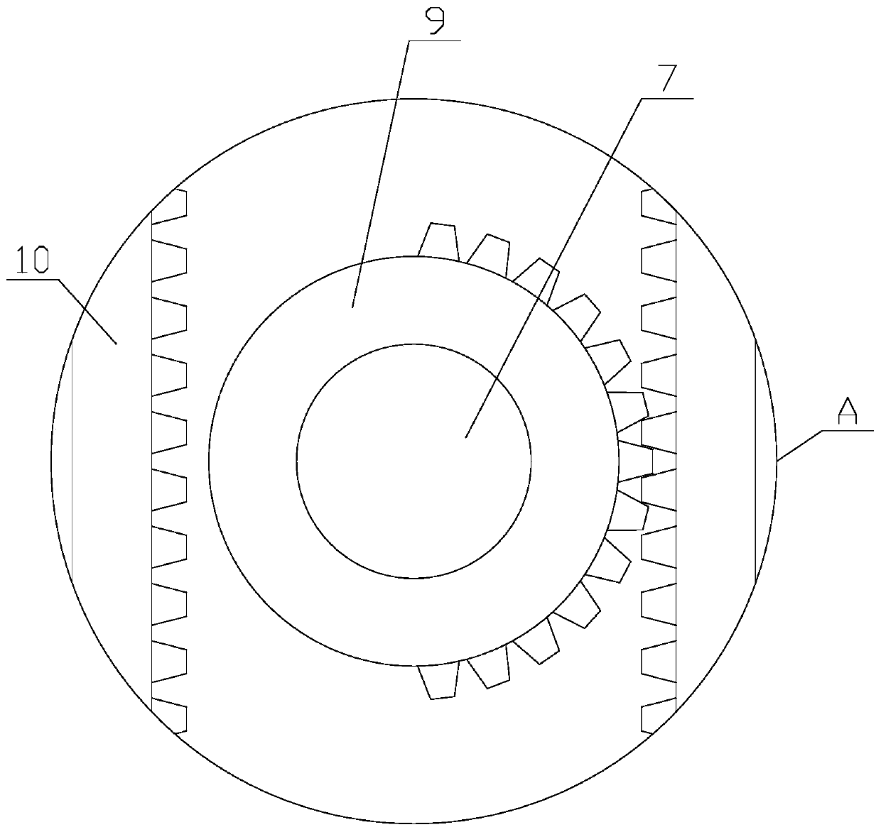 Plastic crushing system with anti-blocking function and high in reliability