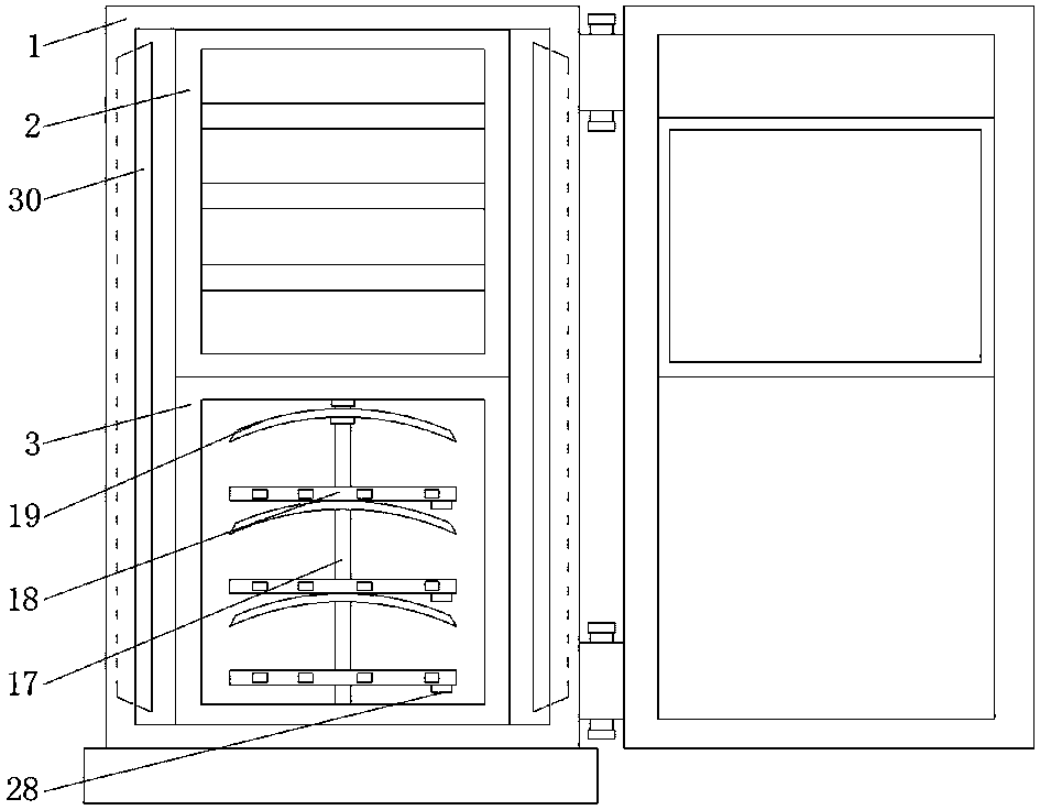 Self-adapting frost-free refrigerator