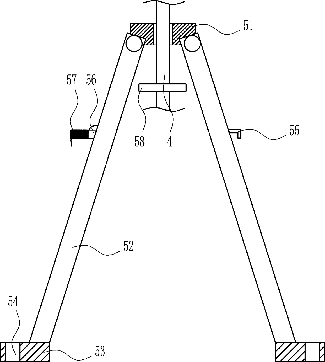 Auxiliary device for fishpond sewage treatment in winter