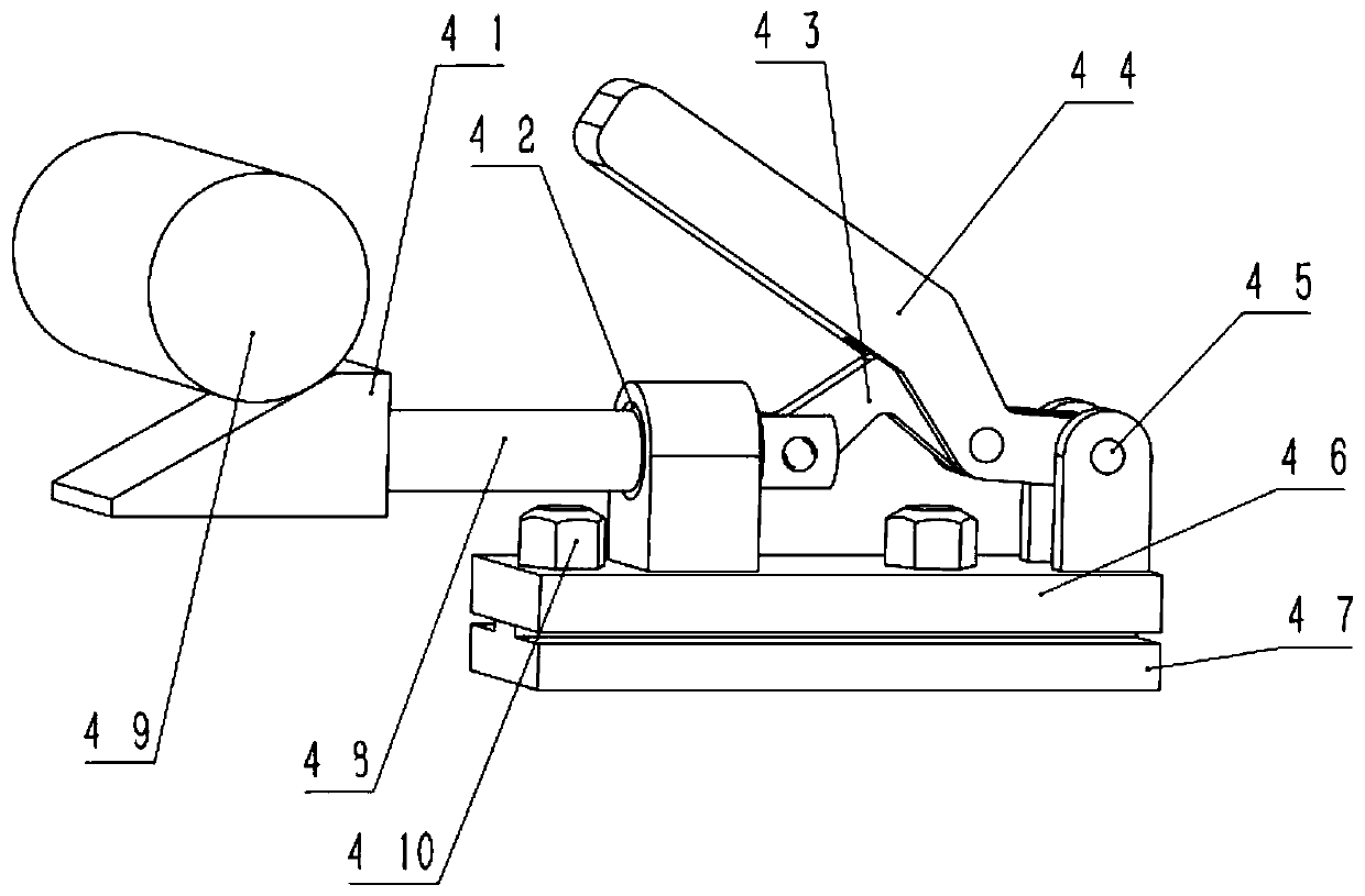 Adjustable centrally installed switchgear grounding device and method for using same