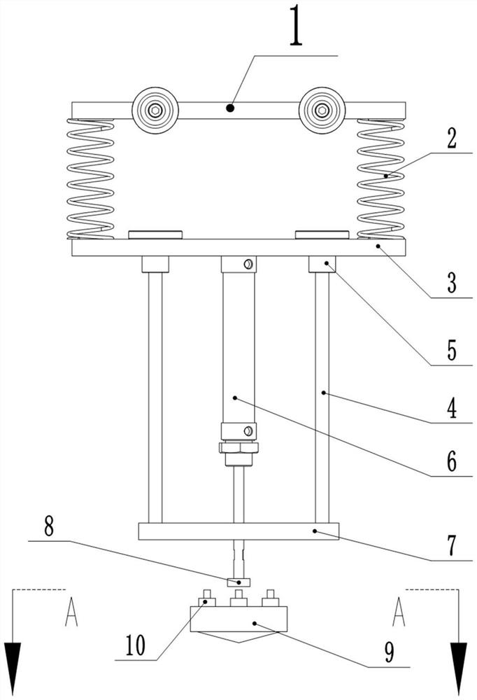 Operation equipment for constant-temperature water bath process of lead-acid storage battery