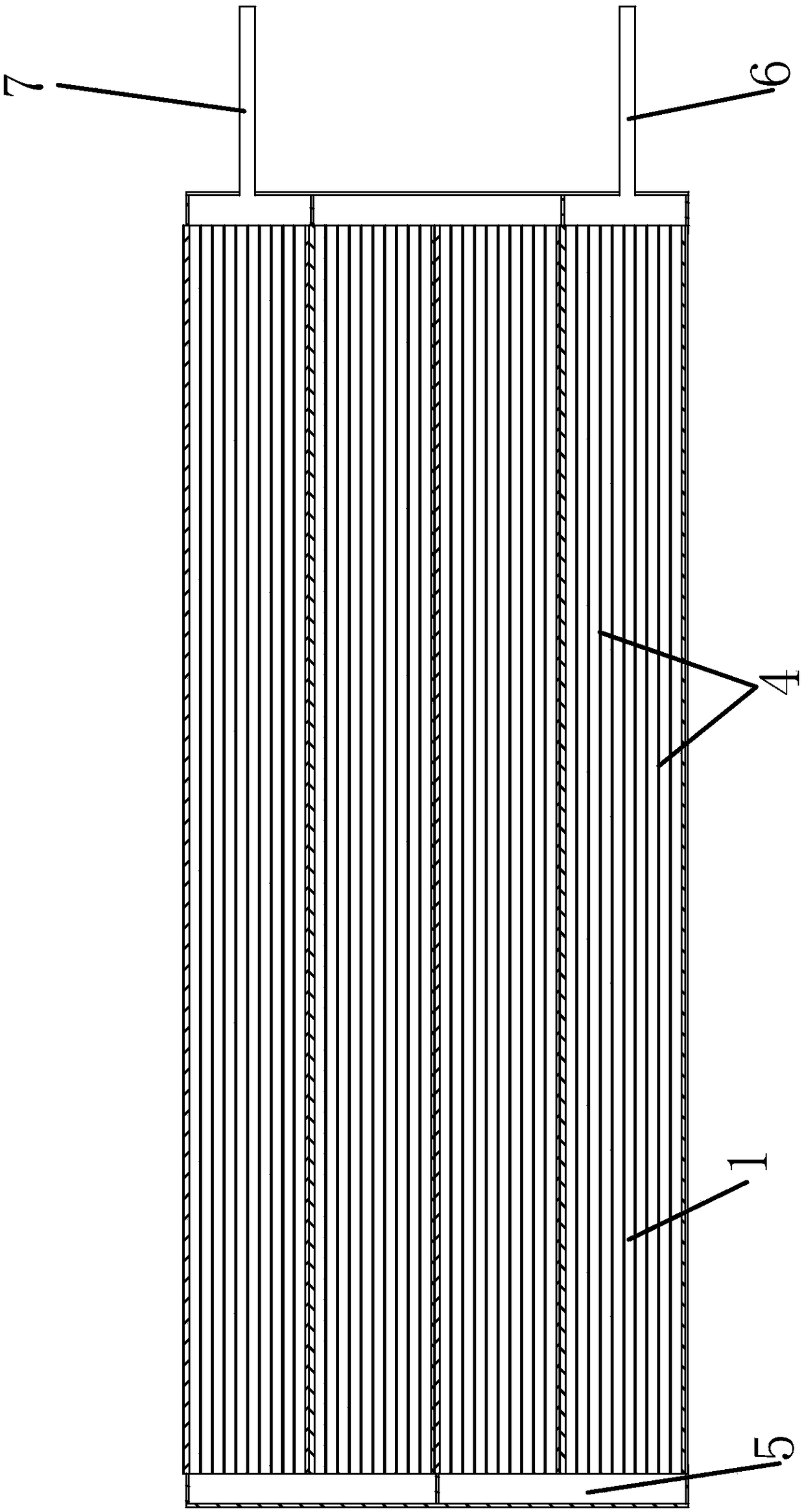 Plate ice machine with dual-plate evaporator and running method of plate ice machine