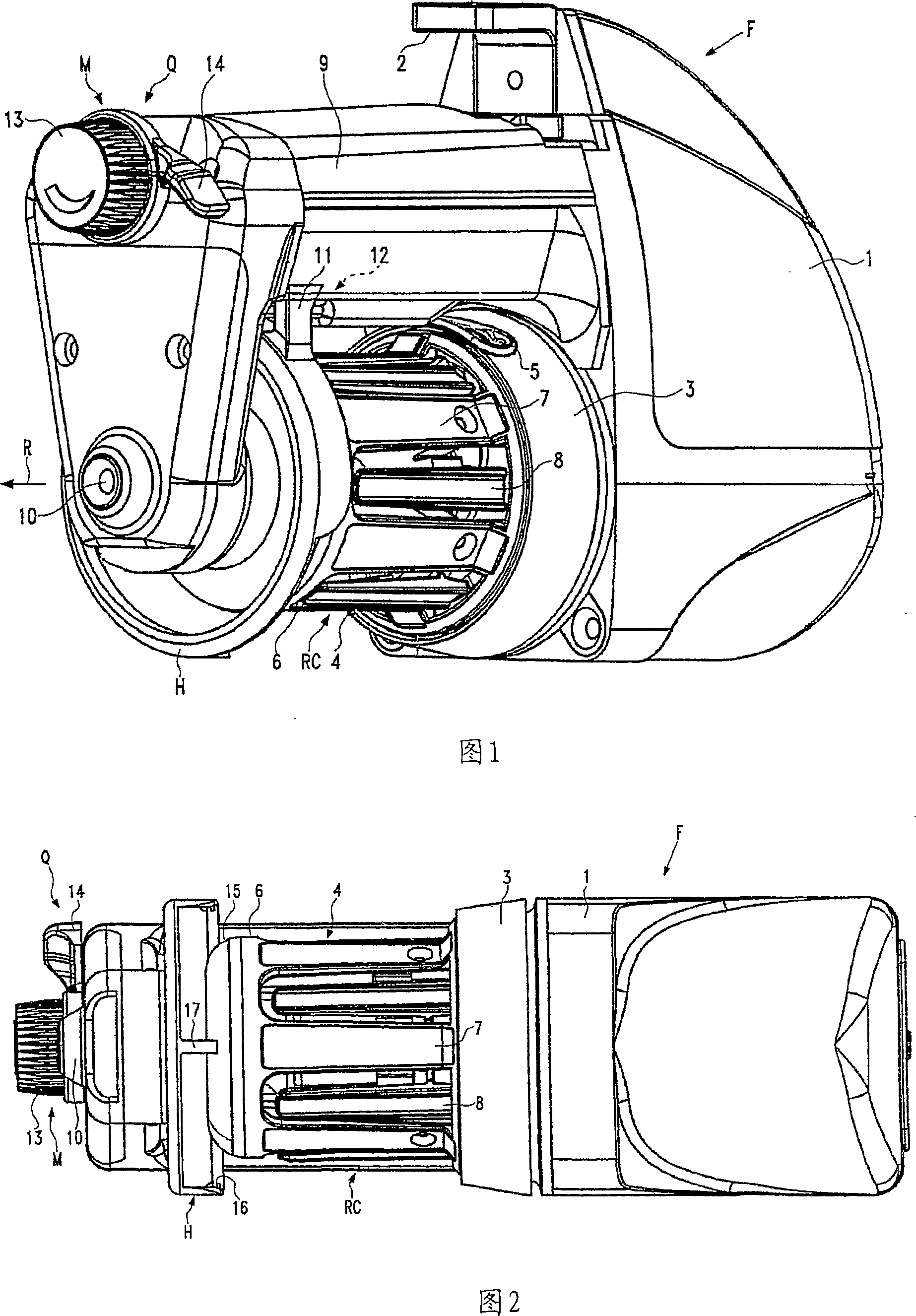 Yarn feeding device