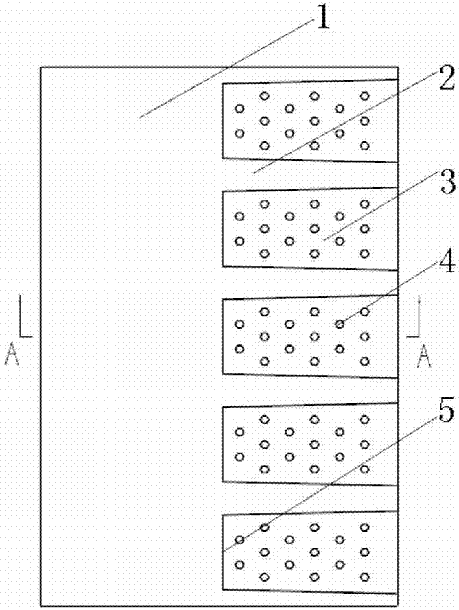 Turbine blade trailing edge turbulent flow half-wedge type seam cooling structure with array pin fins