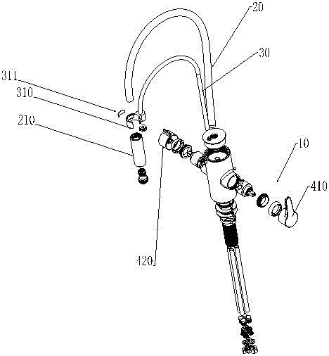 Water cleaning and outputting structure of kitchen faucet