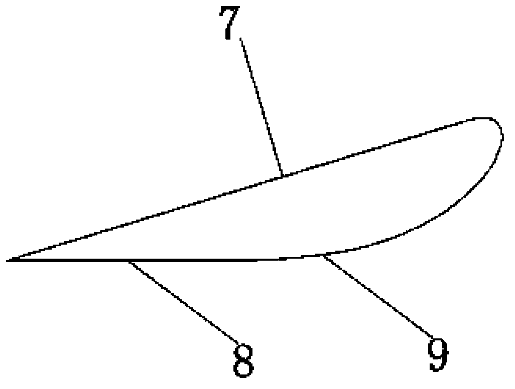 Device for reducing navigation resistance on ship with moon pool