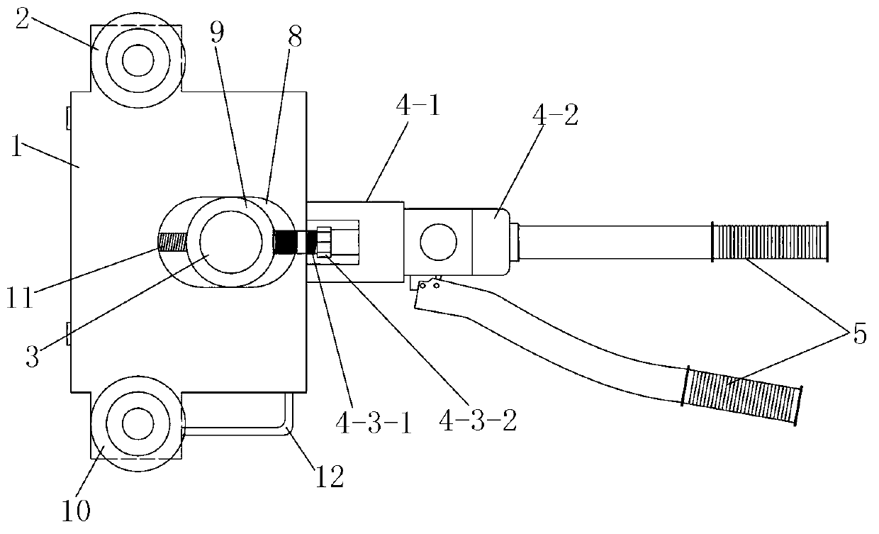 Tunnel inverted arch rebar connecting rib bending machine