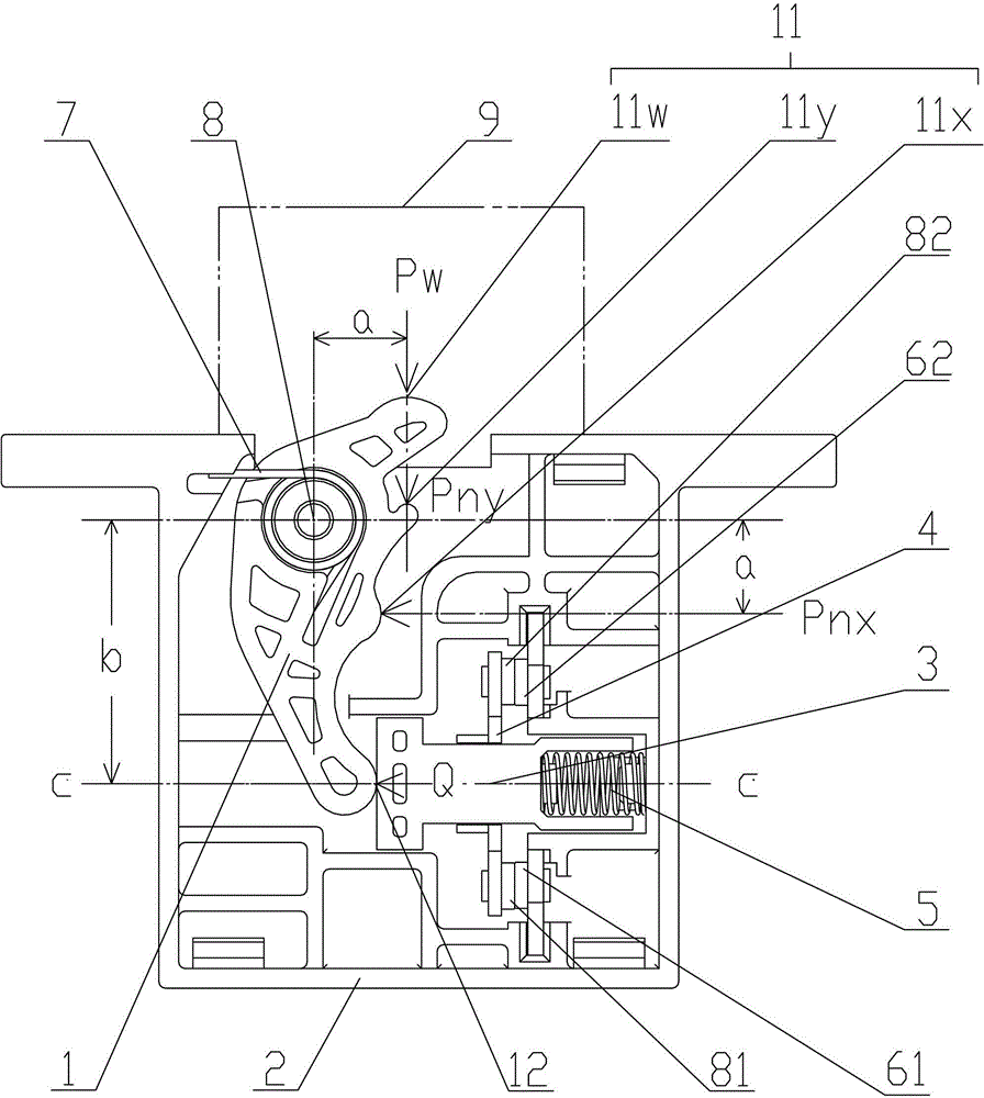 Switching device with amplified clearance between open contacts according to needs