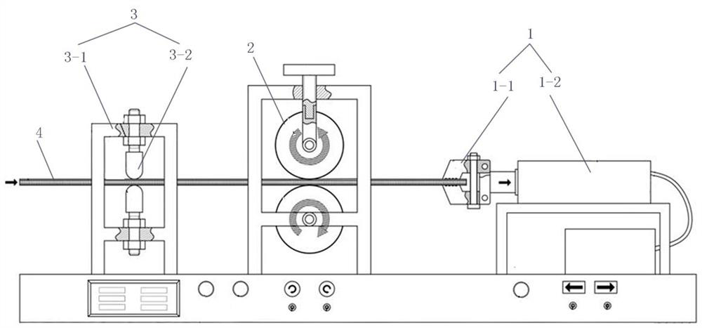 Device and method for preparing stainless steel/aluminum/stainless steel layered composite plate