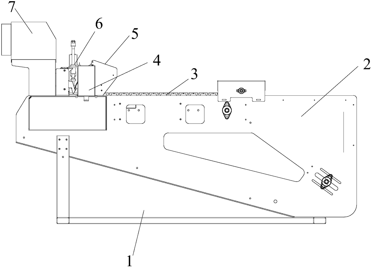 Bucket type automatic feeding threading machine